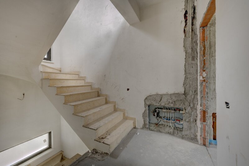 Pacii Casa se preda finisata - 4 bai - 3 dormitoare - curte - parcare -  metrou Pacii